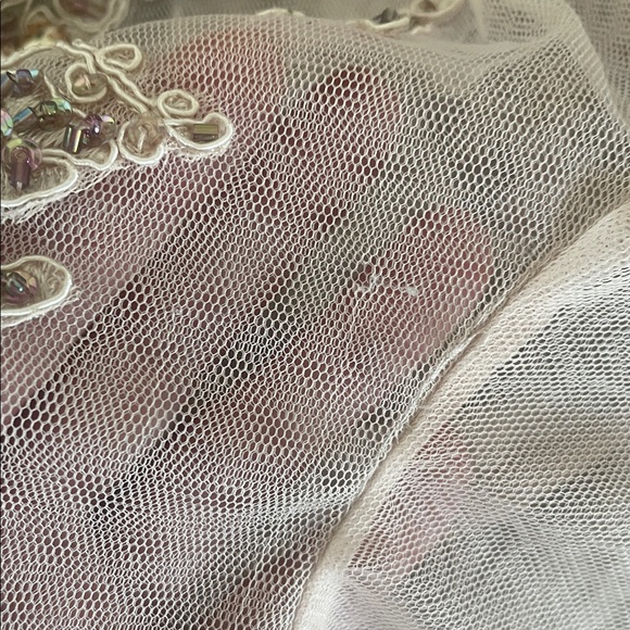 Long Sleeves beaded gown. - Picture 16 of 17